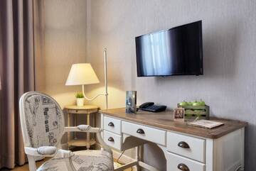 Фото номера Двухместный номер Делюкс с 1 кроватью Отель Midalidare Hotel &amp; Spa г. Mogilovo 16