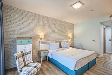 Фото номера Двухместный номер Делюкс с 1 кроватью Отель Midalidare Hotel &amp; Spa г. Mogilovo 24