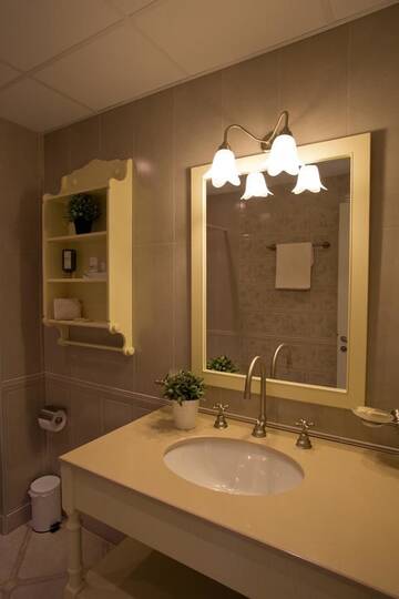 Фото номера Стандартные апартаменты Отель Midalidare Hotel &amp; Spa г. Mogilovo 7