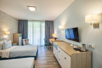Фото номера Двухместный номер Делюкс с 1 кроватью Отель Midalidare Hotel &amp; Spa г. Mogilovo 12